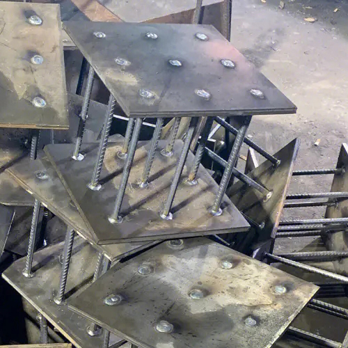 在确定白银预埋件位置时，需要考虑以下几点